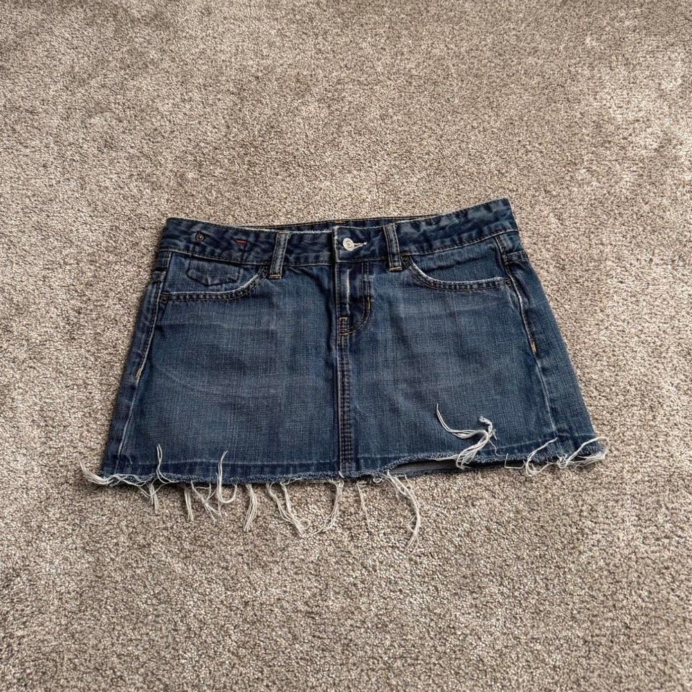 GAP RAW HEM DENIM MINI SKIRT